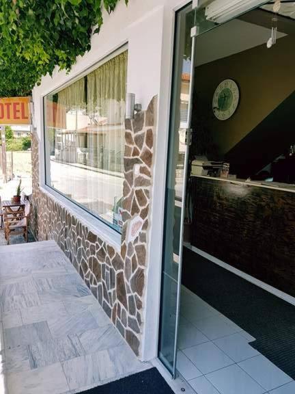Hotel Paralia Nea Karvali Exterior foto