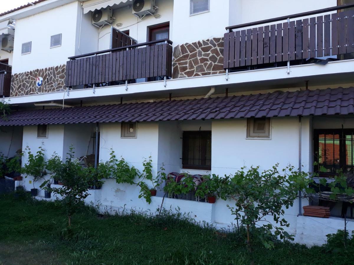 Hotel Paralia Nea Karvali Exterior foto
